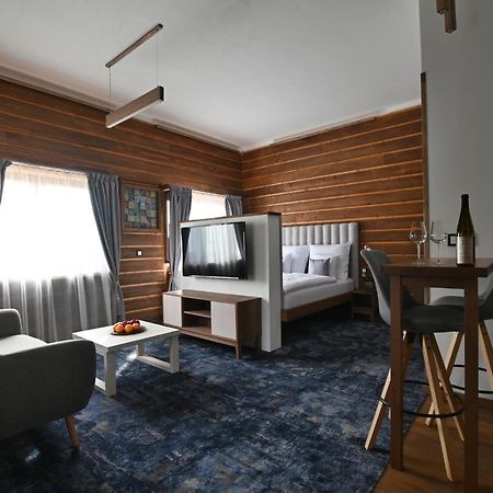 Apartmany Spessart Хомутов Экстерьер фото