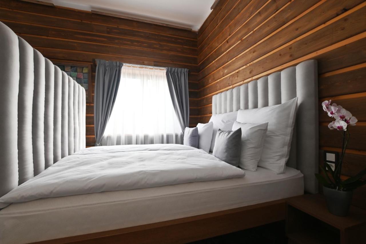Apartmany Spessart Хомутов Экстерьер фото