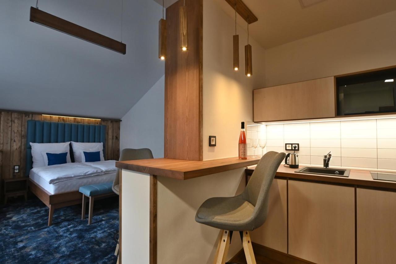 Apartmany Spessart Хомутов Экстерьер фото